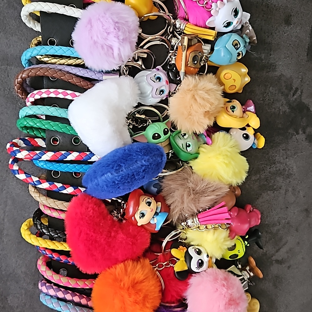 ⭐✨Customized By Me✨⭐ keychains & Pens with Disney Doorables. **Read description